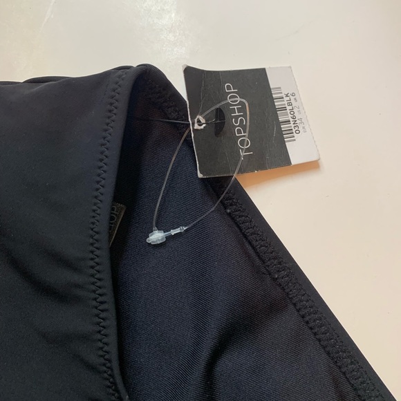 TopShop - Ruffle Swimsuit - Picture 3 of 8